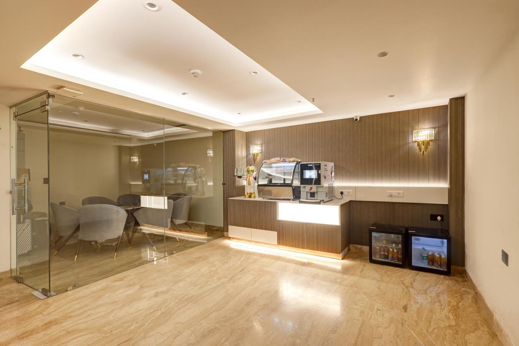 The Tyche New Delhi - Traveller'S Choice Award Winner 2025 Nova Deli Exterior foto
